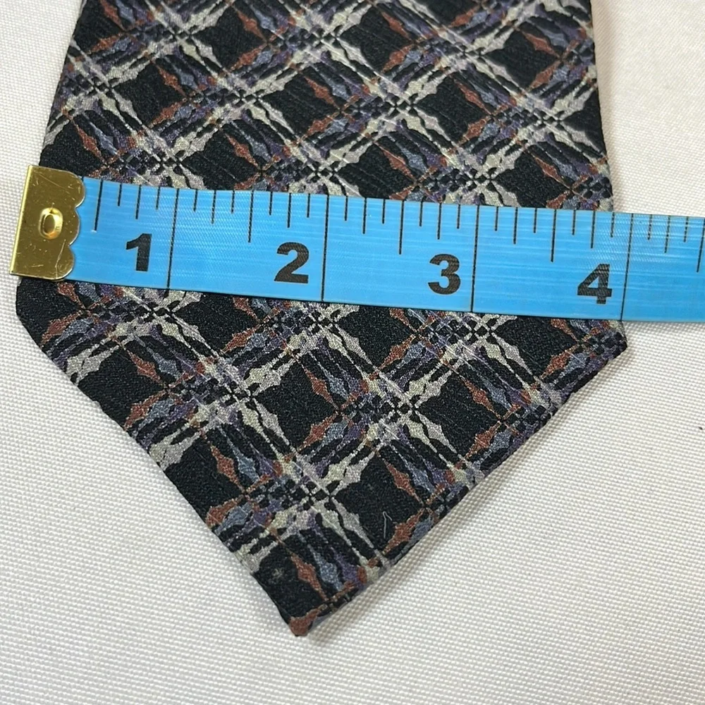 JHANE BARNES Vintage 100% Silk Geometric Men’s Necktie Black & Grey